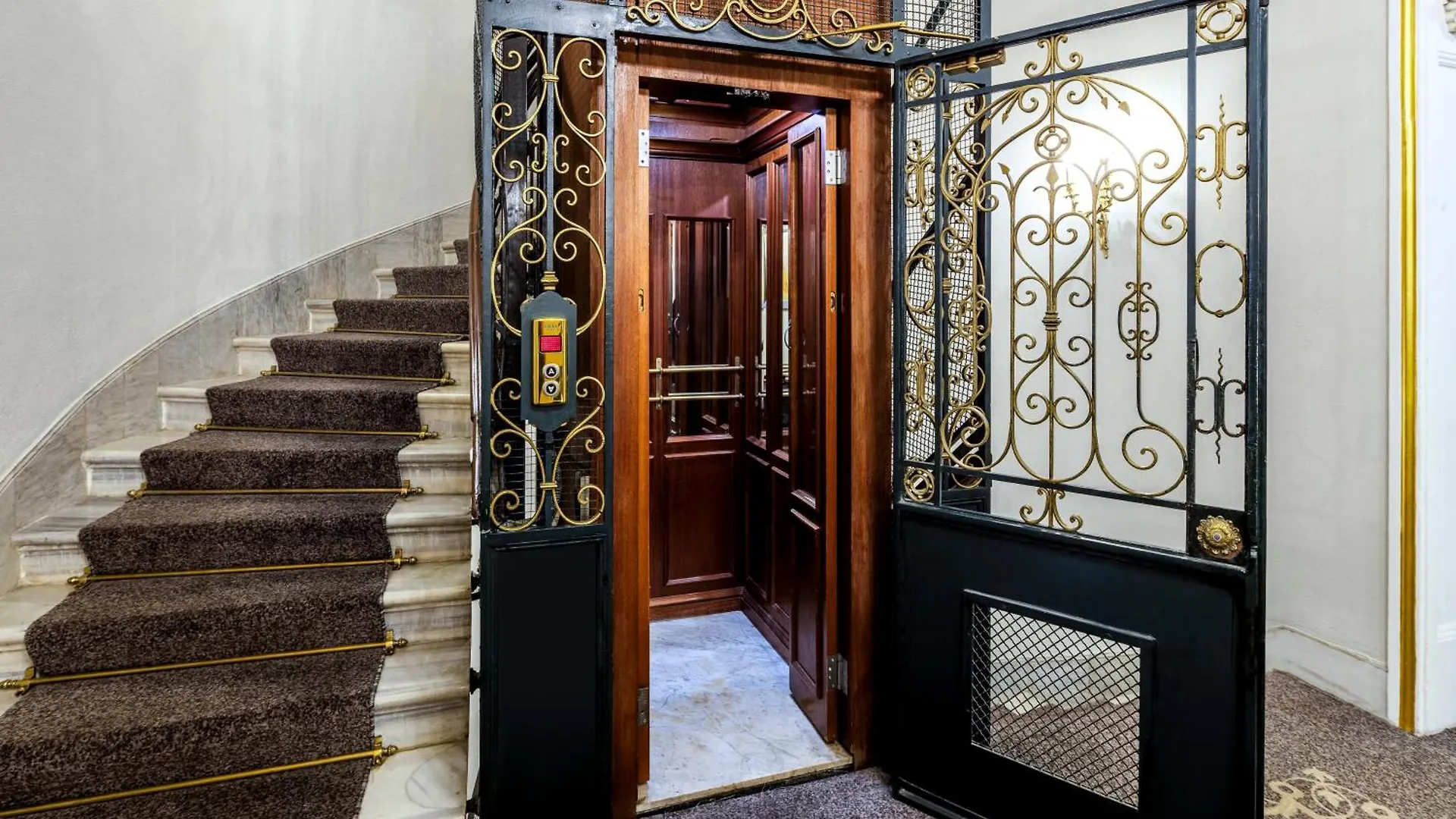 Palazzo Donizetti Hotel - Special Class Estambul 4*,